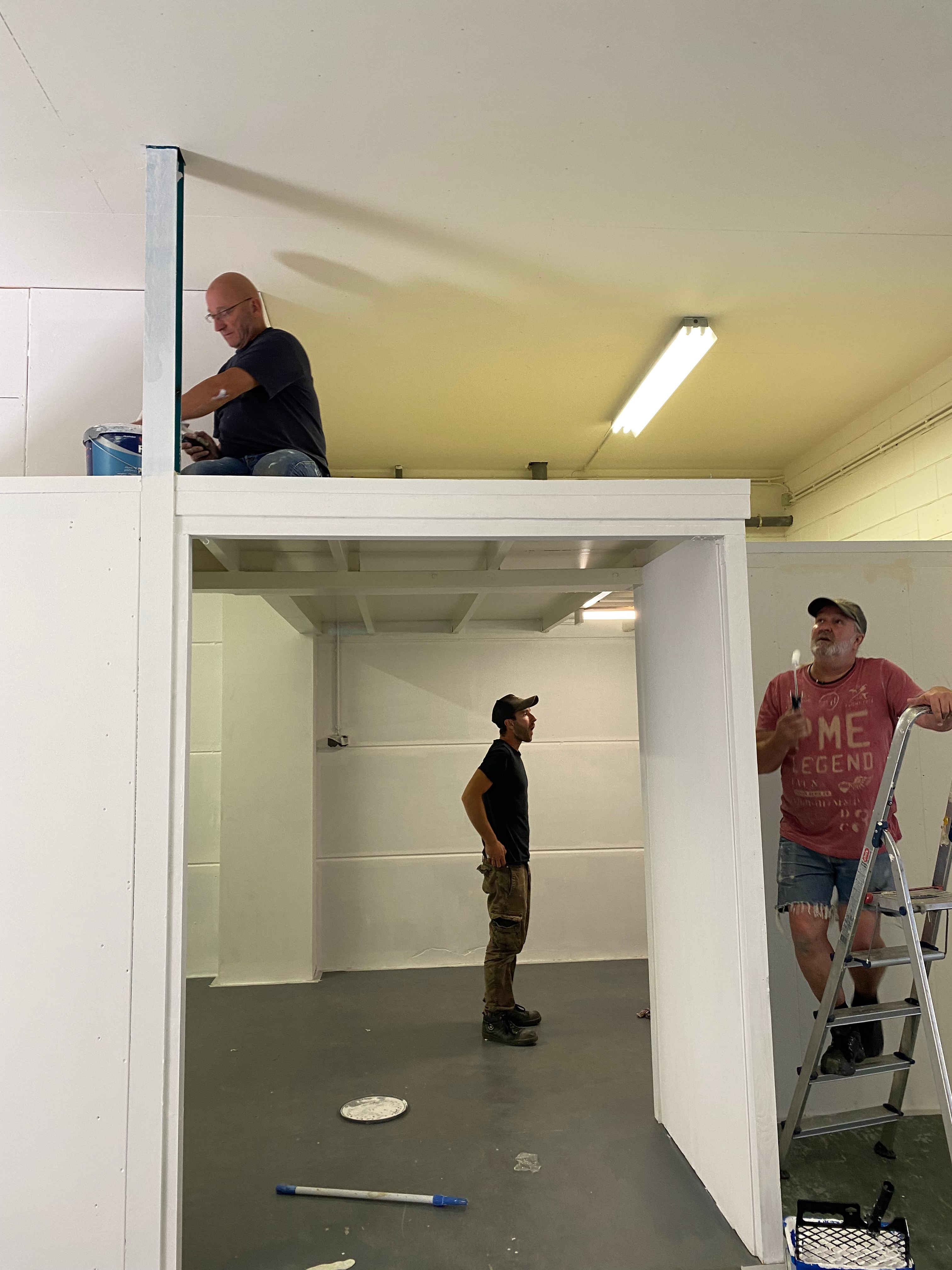 Verven bedrijfspand, opknappen